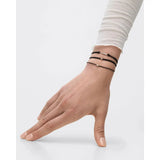 Pdpaola Bracciale Fine Jewelry Amy Diamond Cord styling multiplo su polso, cordino nero con charm oro e diamanti PU05-888-U