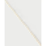 Pdpaola Bracciale La Perla Essential dettaglio ravvicinato perle d'acqua dolce bianche naturali PU01-960-S