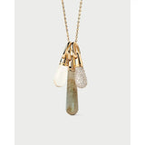 Pdpaola Icons Rock Crystal Drop dettaglio trio ciondoli quarzo bianco, labradorite e pavé su catena oro PE01-087-U