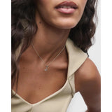 Pdpaola Collana Signature Essential Initials I Initial Silver indossata su décolleté, pendente lettera I argento rodiato CO02-B82-U