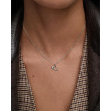 Pdpaola Collana Signature Essential Initials V Initial Silver indossata su décolleté, pendente argento rodiato CO02-B95-U