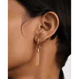 Pdpaola Orecchini Icons Yellow Aventurine Large Jupiter indossato, pendente avventurina gialla su cerchio dorato PG01-090-U