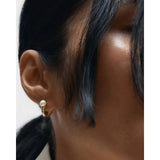 Pd Paola Orecchini Waves Perla Argento AR01-G55-U indossati