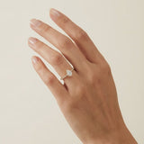 ALFYO Anello Solitario Oro Giallo Taglio Goccia Moissanite Con Pietre Sul Gambo