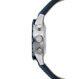Raymond Weil Freelancer Tri-Compax Chronograph vista laterale cassa acciaio spazzolato corona RW e pulsanti cronografo 7741-SC3-50021