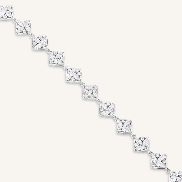 Rosato Bracciale Gemma con Zirconi ambientato