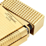 St Dupont Le Grand Dupont Cling dettaglio meccanismo apertura e logo inciso su finitura oro giallo C23009