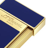 St Dupont Accendino Slimmy Laccato dettaglio logo S.T. Dupont Paris inciso su fascia dorata e lacca blu 028005