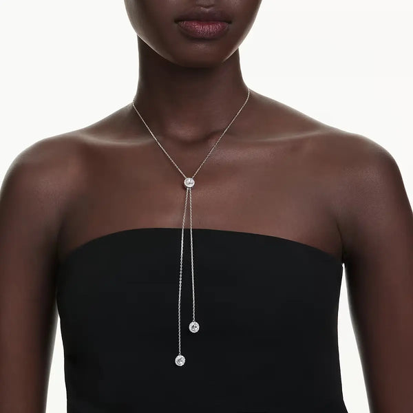 Swarovski Collana a Y Una Angelic indossata