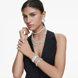 Swarovski Orecchini Matrix 5705834 indosso