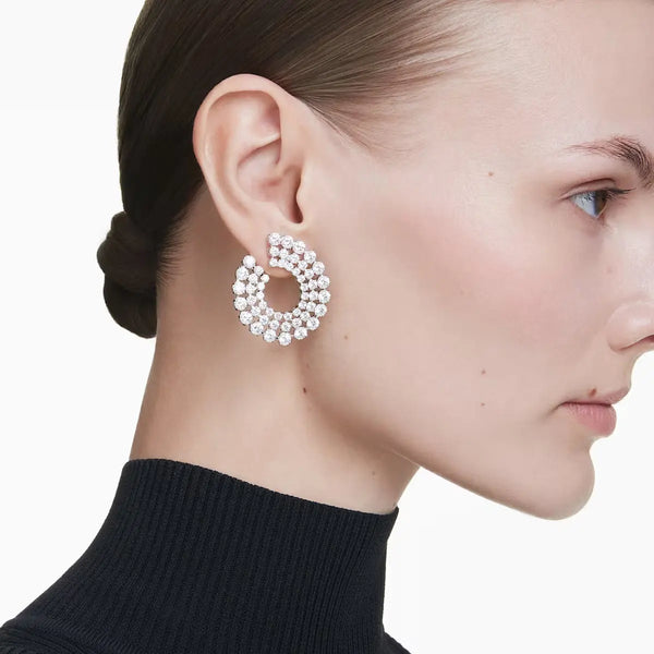 Swarovski Orecchini Matrix 5705834 indossati
