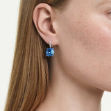 Swarovski Orecchini Millenia indossati, cristallo blu taglio cuscino con dettaglio pavé su montatura rodiata 5756150