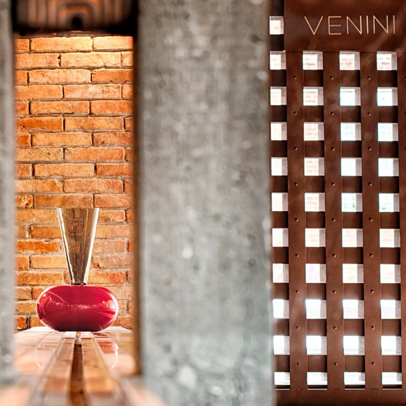 Venini Vaso Puzzle Corallo/Talpa 787.20 ambientato