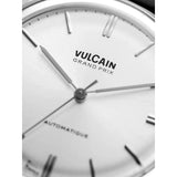 Vulcain Grand Prix Silver dettaglio quadrante argento bombato con indici a bastoni e lancette Dauphine 670171A50.BAN229