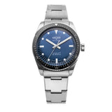 Vulcain Skindiver Nautique Blu vista frontale ravvicinata con indici luminosi Super-LumiNova bianco e bracciale acciaio 660170B37.BHM287