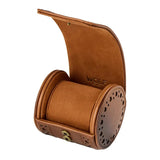 Wolf 1834 Brogue Single portaorologio aperto con interno in Ultrasuede cognac, cuscino e chiusura a bottone ottone 443006