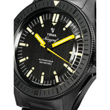 Yema Navygraf Phantom CMM.10 dettaglio quadrante nero spazzolato con indici luminosi Super-LumiNova e lancette gialle 21.26.10.66.SNL.M6