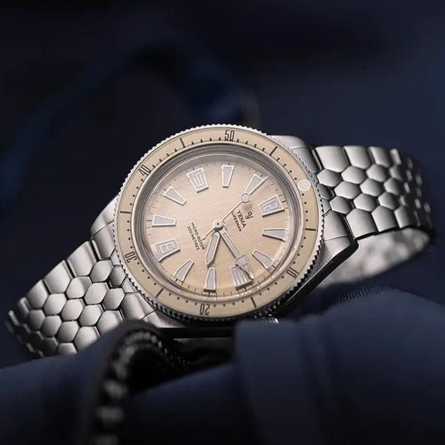 Yema Skin Diver CMM.20 Beige 12.25.20.33.SN.M3 ambientato