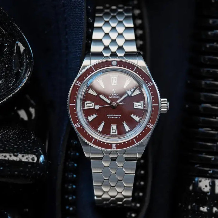 Yema Skin Diver CMM.20 Rosso 12.25.20.11.SN.M3 ambientato