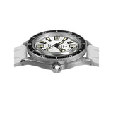 Yema Skin Diver Slim Full Lume CMM.20 dettaglio profilo cassa e corona a vite con logo in rilievo su cinturino bianco 12.26.20.67.SNL.U7
