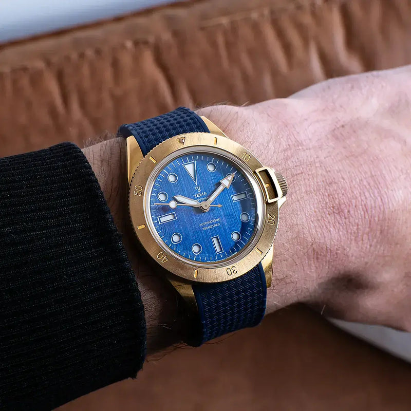 Yema Superman Bronze Blu CMM.10 Limited Edition indossato