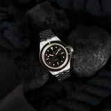 Orologio Yema Superman Gilt CMM.10 Nero 39 mm ambientato