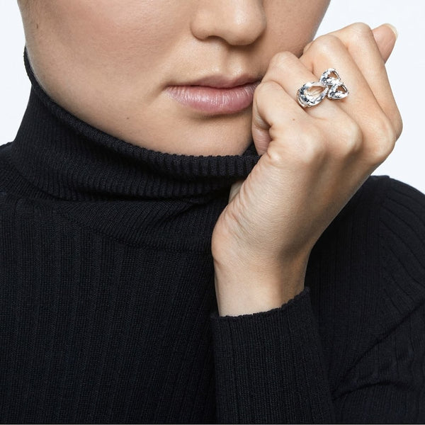 SWAROVSKI anello donna con tre cristalli taglio a goccia cocktail Millenia Indossato