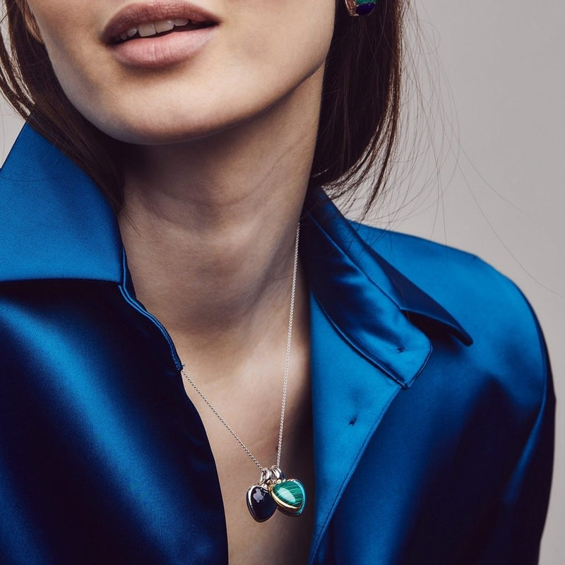 Collana donna Ti Sento in argento con pendente a cuore con un cristallo sfaccettato blu 6800DB Indossato