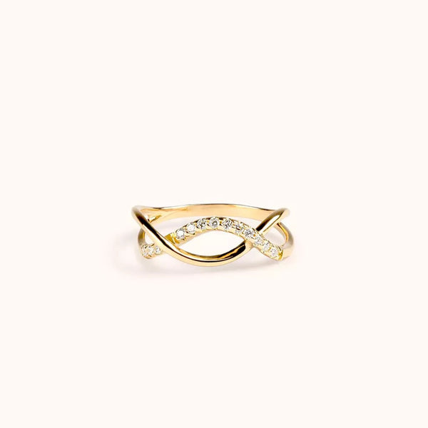 Anello ALFYO Infinity realizzato in oro giallo 18 carati con diamanti a forma di infinito orizzontale